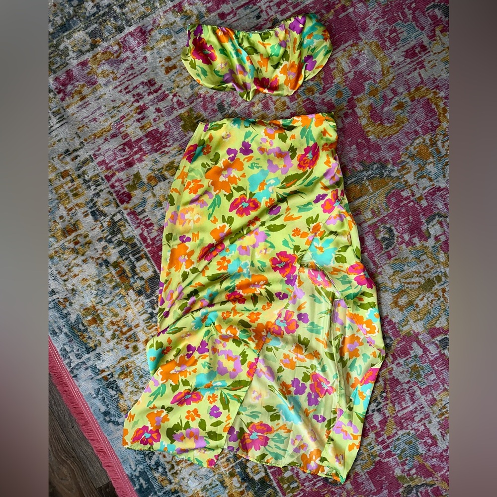 TWO PIECE SKIRT SET !